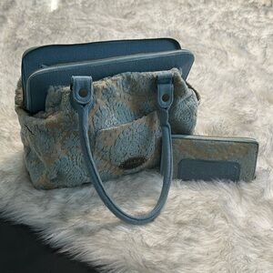 Petunia pickle bottom cake diaper bag Blue - used